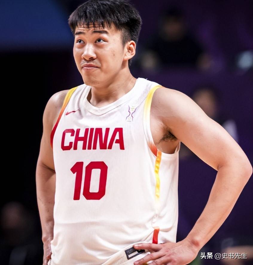 包含历史性巨星再度回归，球队备战迎接篮球亚洲冠军赛的词条