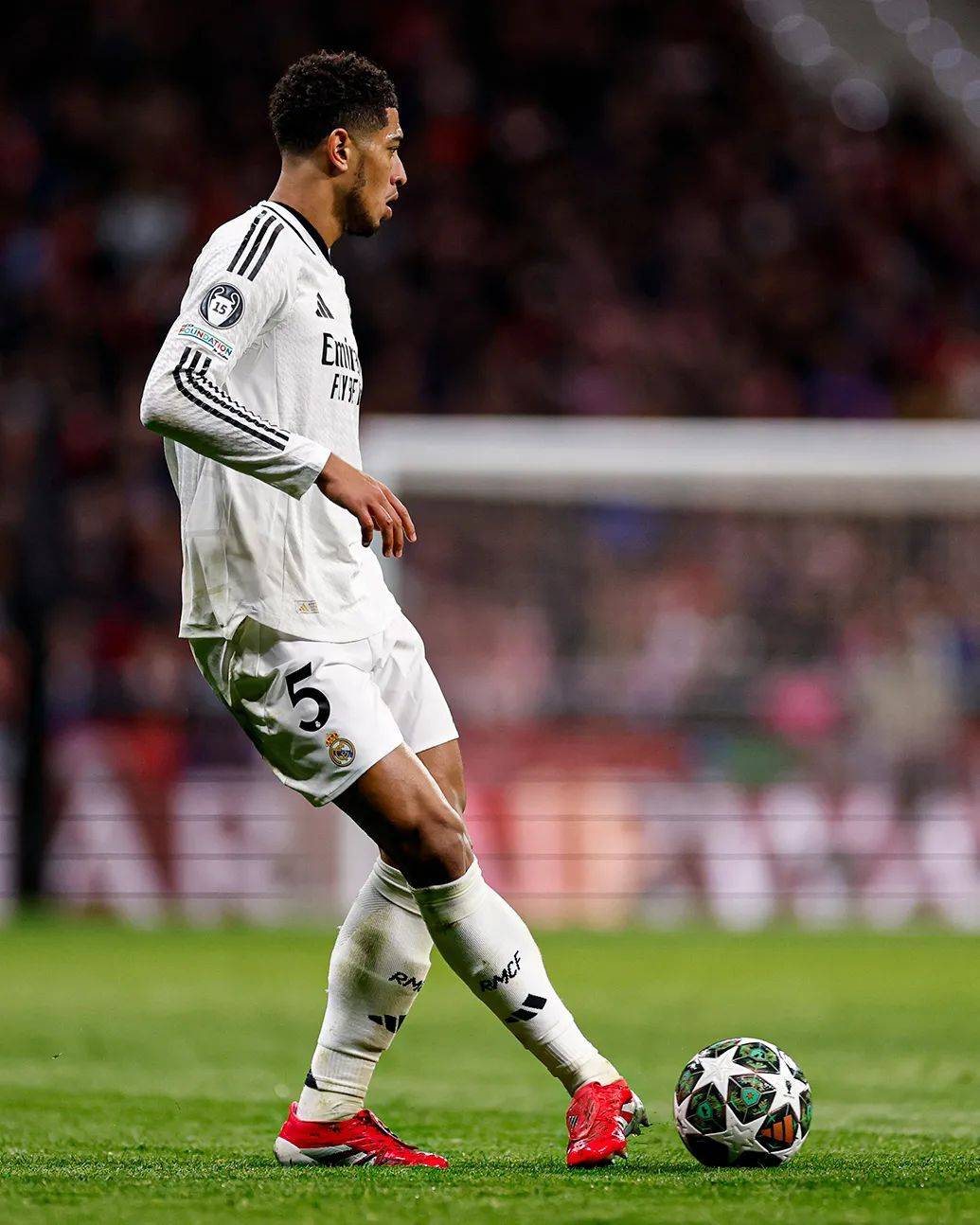 皇家马德里队欧冠杯赛场表现亮眼