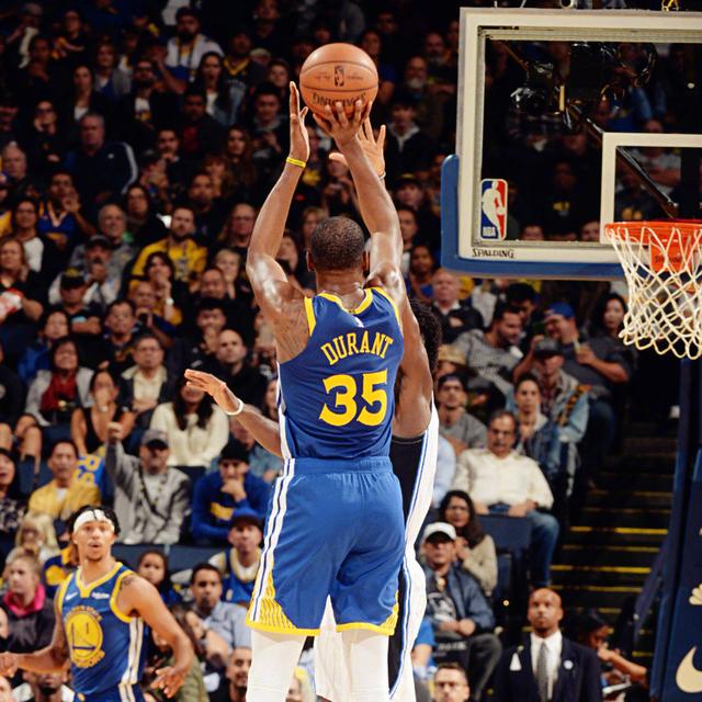 三亿体育体育平台-罗伯特-高登砍下40分，带领球队逆转取得胜利的简单介绍