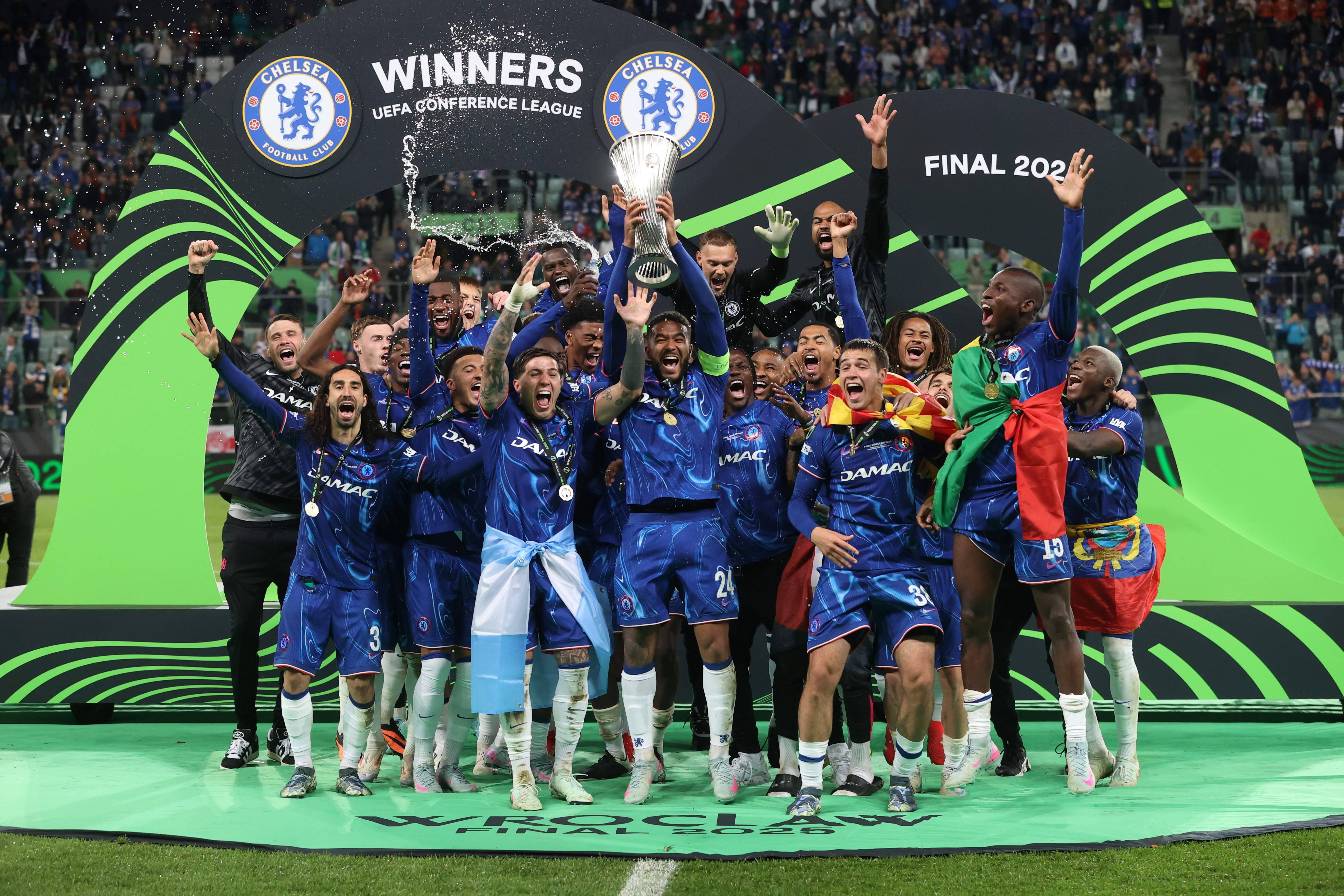 三亿体育体育官方-切尔西主场失利告急，球队面临保级压力的简单介绍