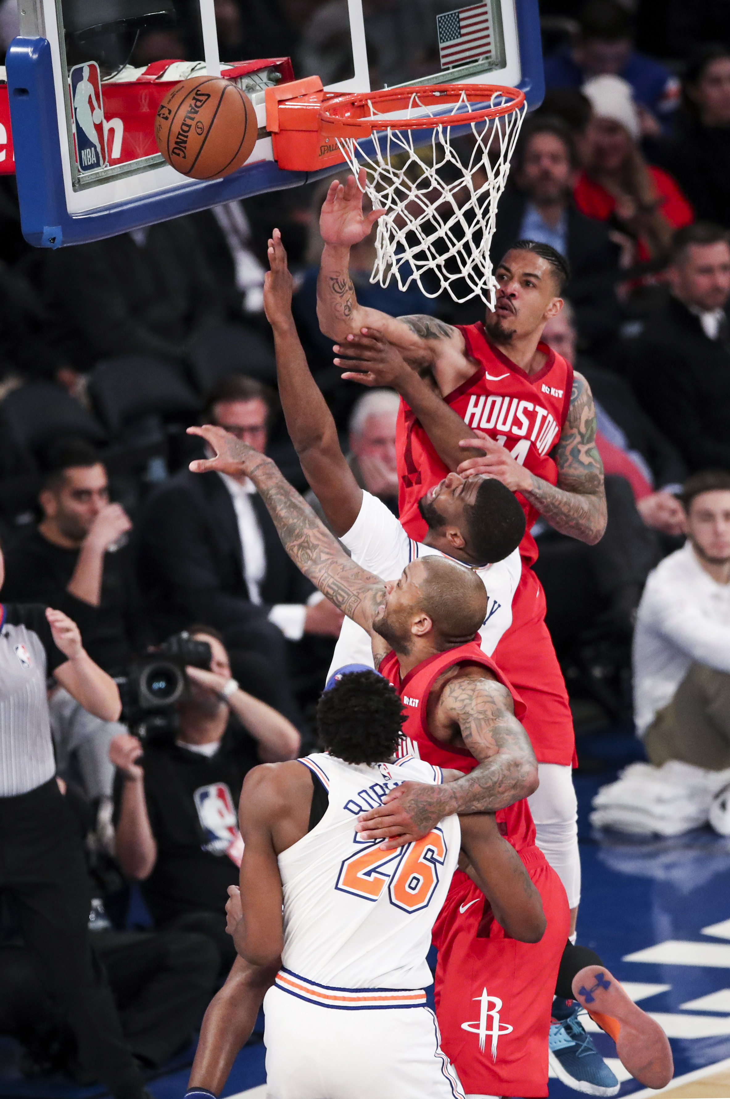 三亿体育体育投注-火箭胜尼克斯，取得六连胜