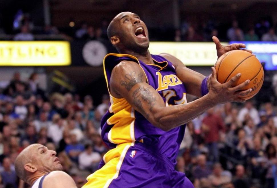 三亿体育体育课程-湖人不敌小牛，遭遇五连败