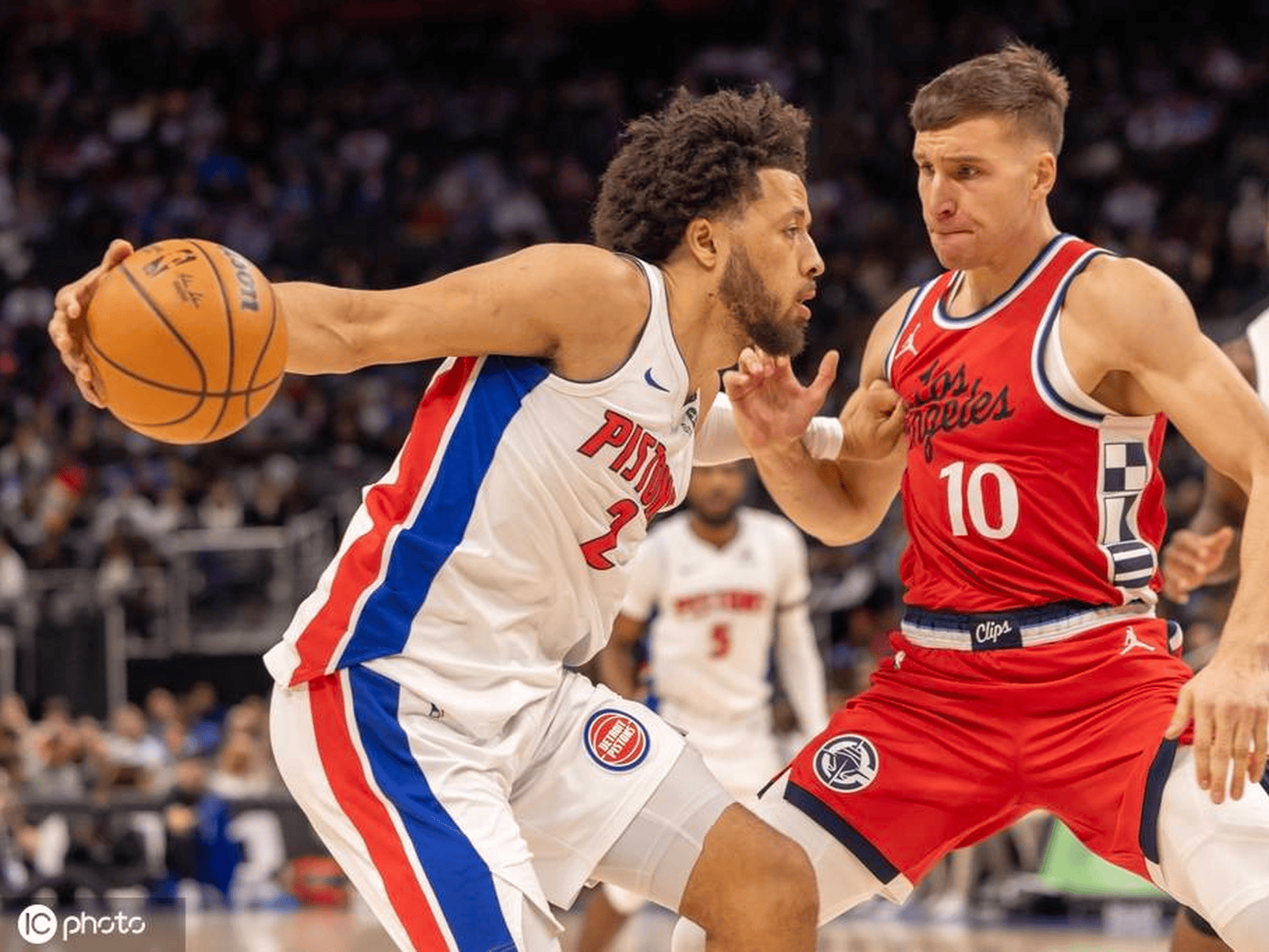 三亿体育体育培训-快船大胜火箭，豪取七连胜