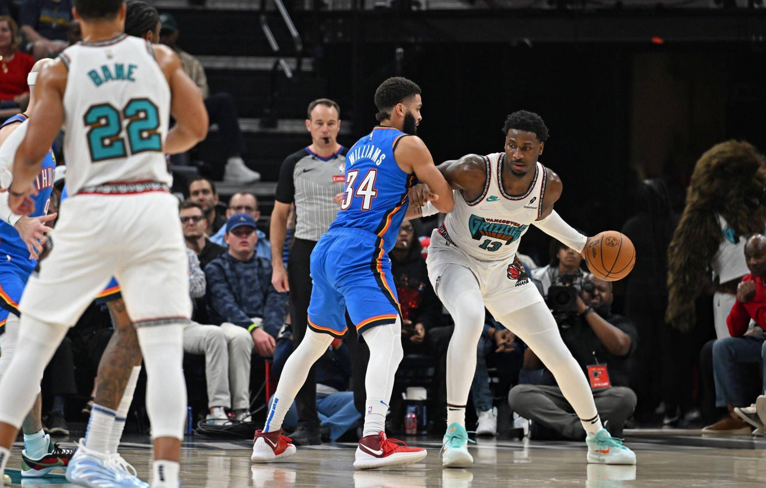 三亿体育体育官网app-爵士险胜灰熊，豪取三连胜