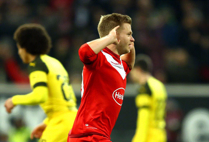 关于太阳横扫黄蜂，保持不败战绩的信息