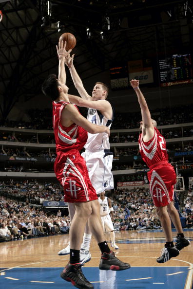 关于火箭擒小牛，取得五连胜的信息