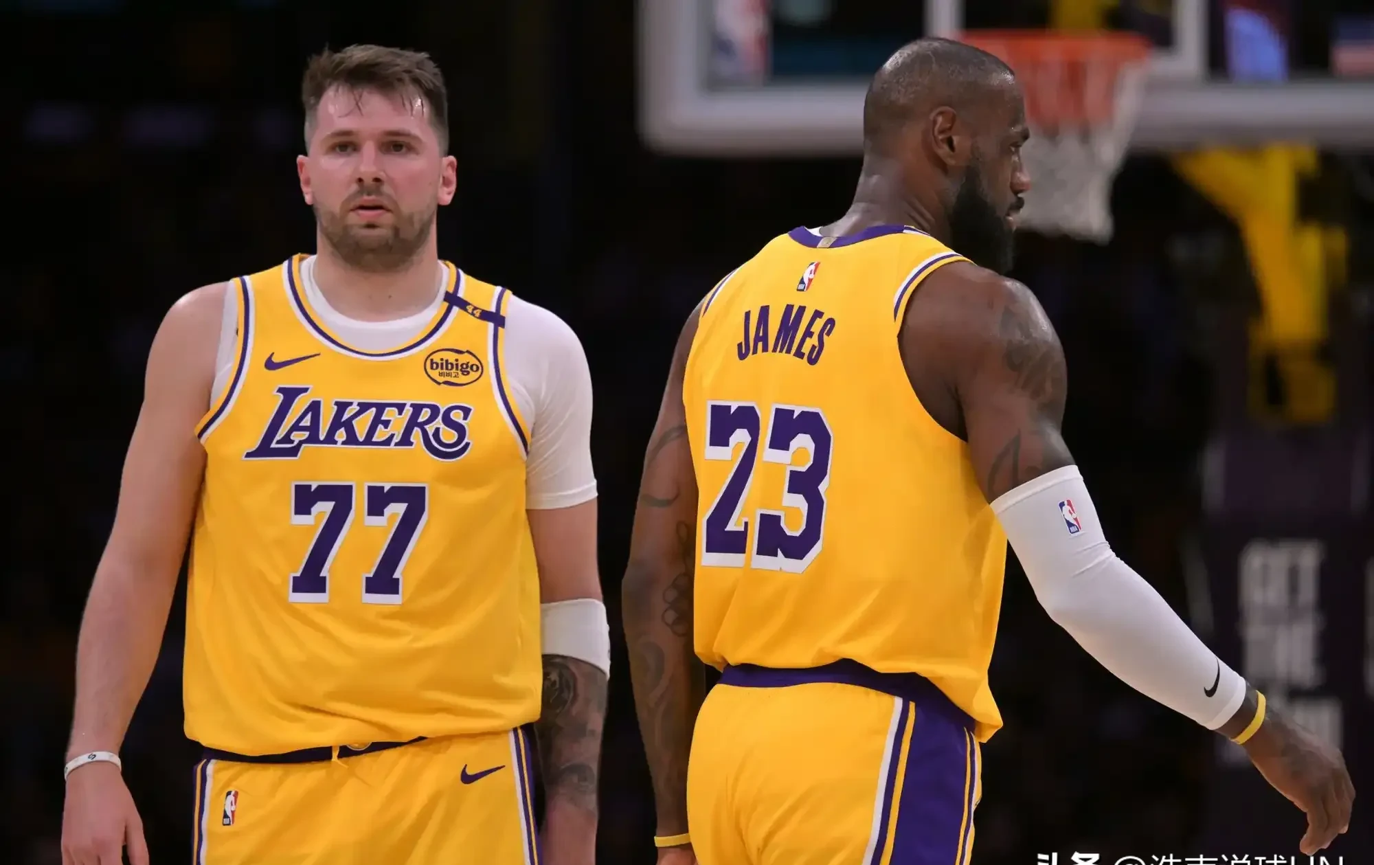 雷霆客场大胜马刺，保持不败纪录