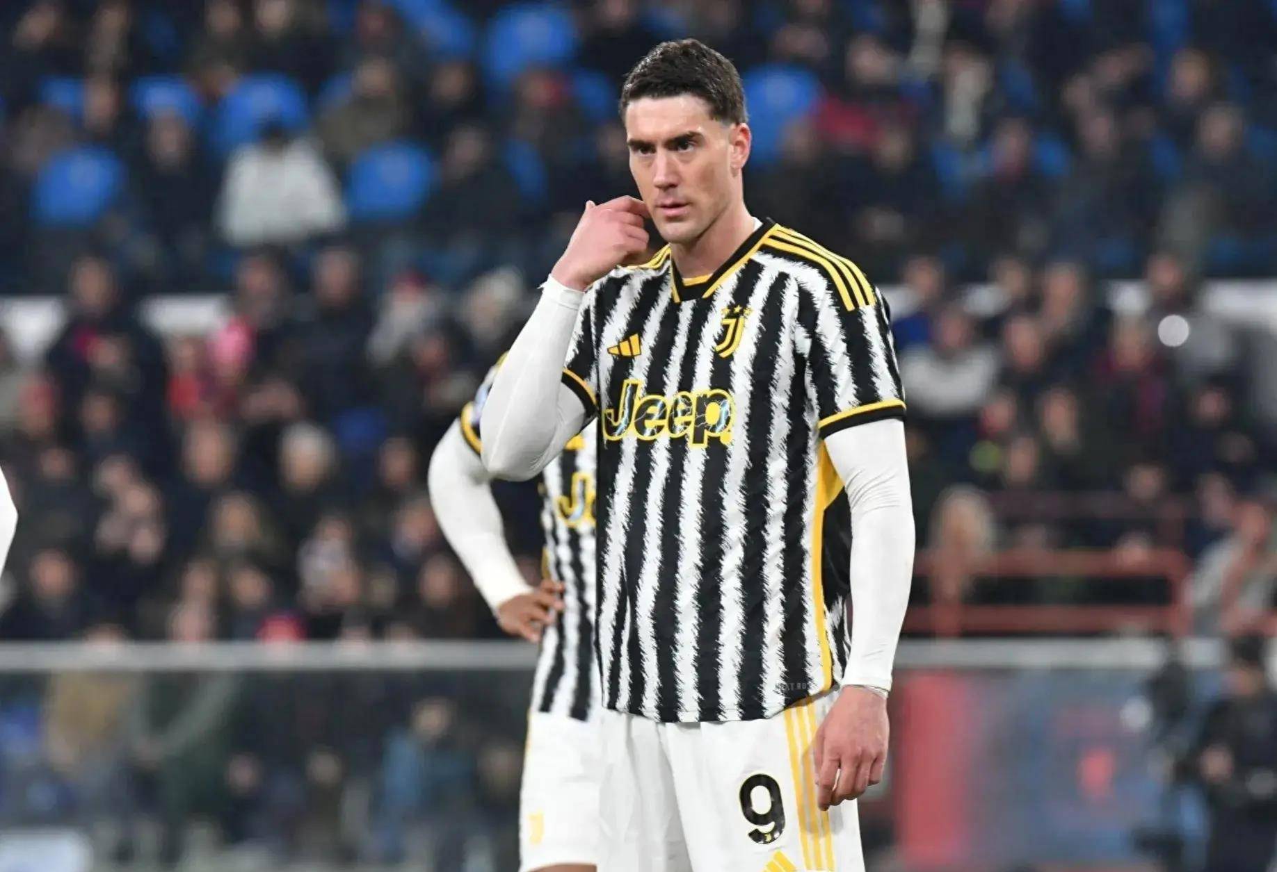 尤文图斯客场逆转，提前晋级淘汰赛